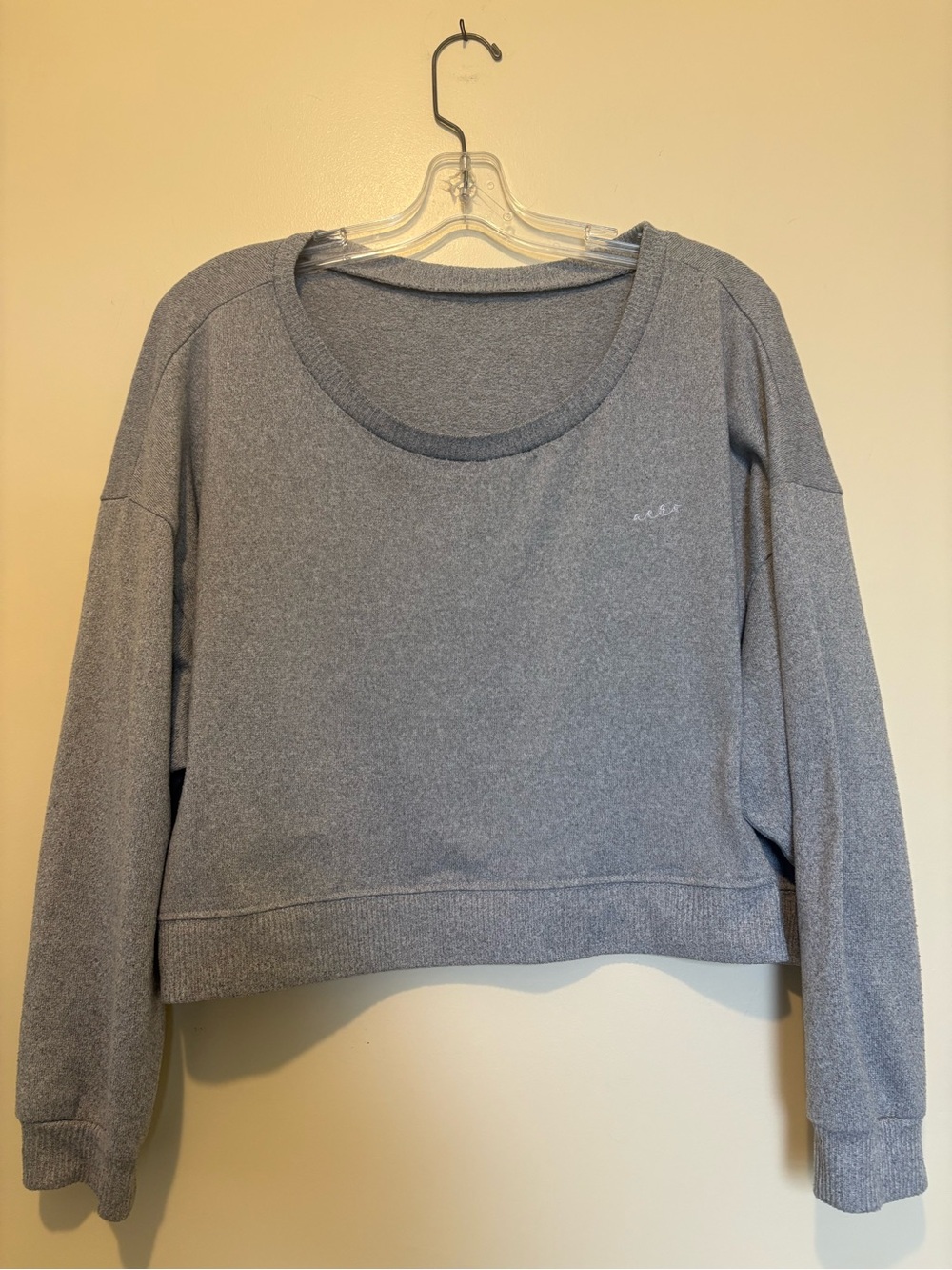 Women's Gray Crewneck Cropped Sweatshirt